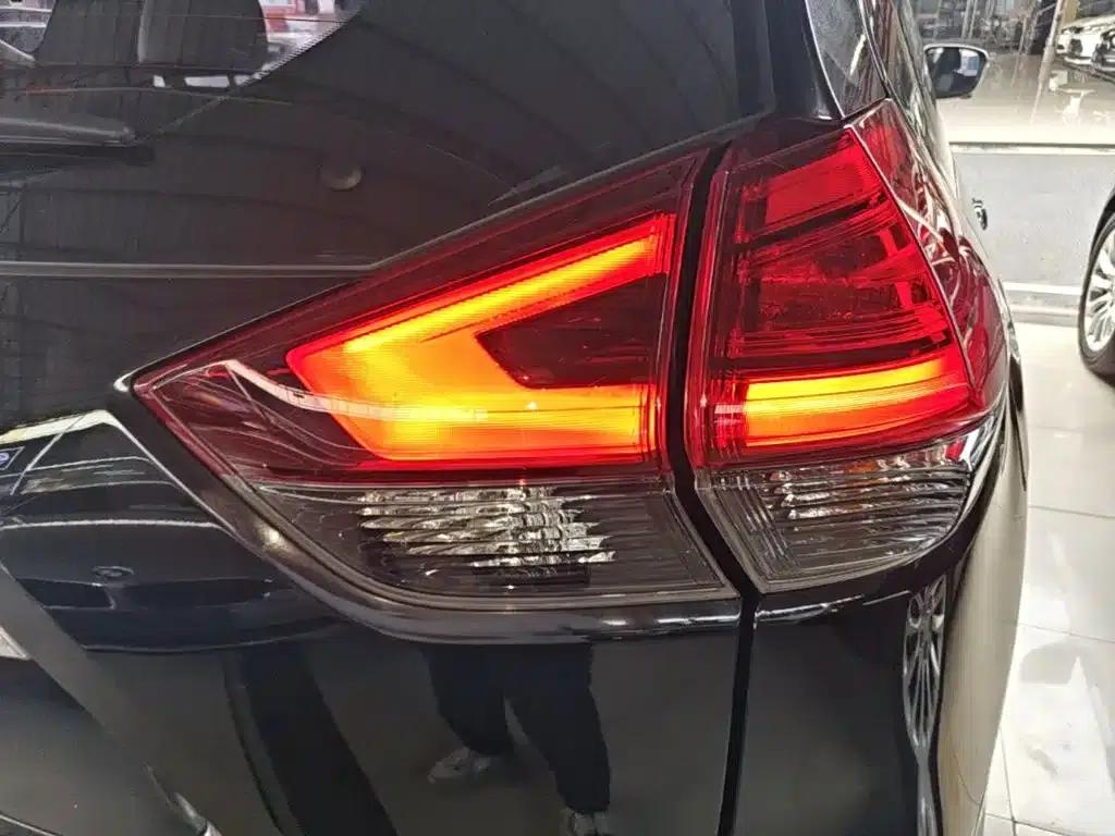 Nissan X-Trail 2019 2.0L CVT Smart Comfort Edition 2WD — миниатюра 8
