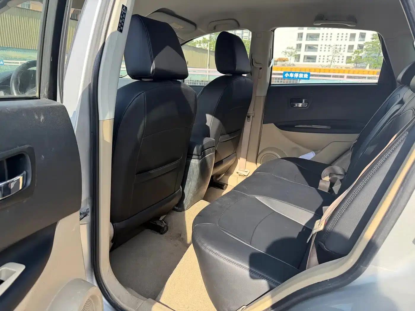 Nissan Qashqai 2010 20S Fire 6MT 2WD — миниатюра 5