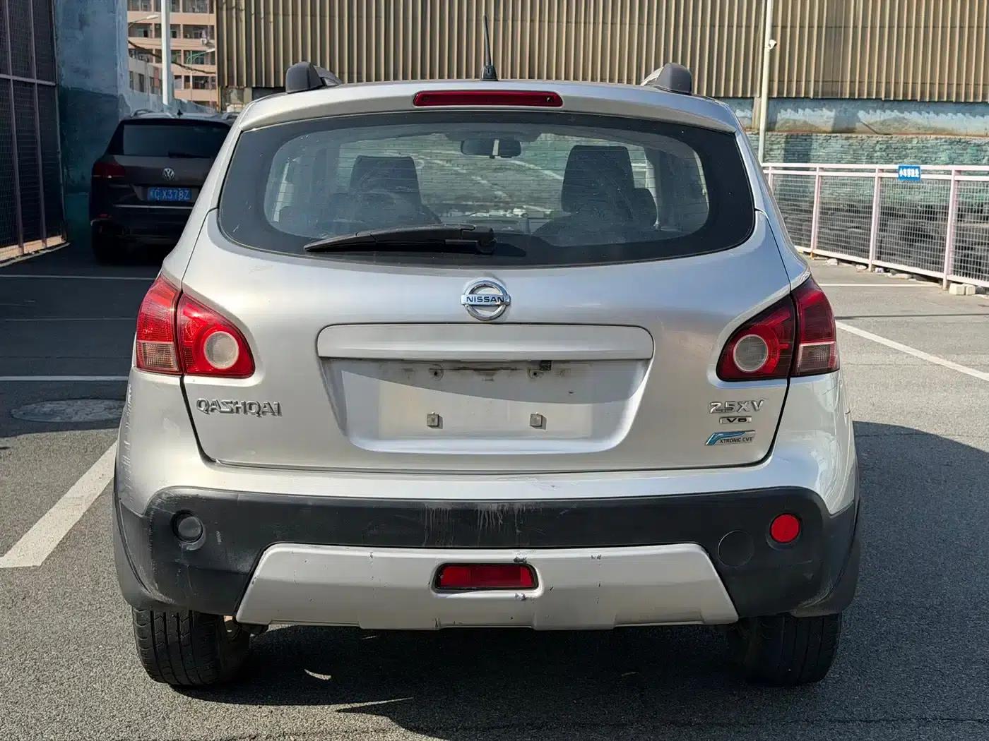 Nissan Qashqai 2010 20S Fire 6MT 2WD — миниатюра 8