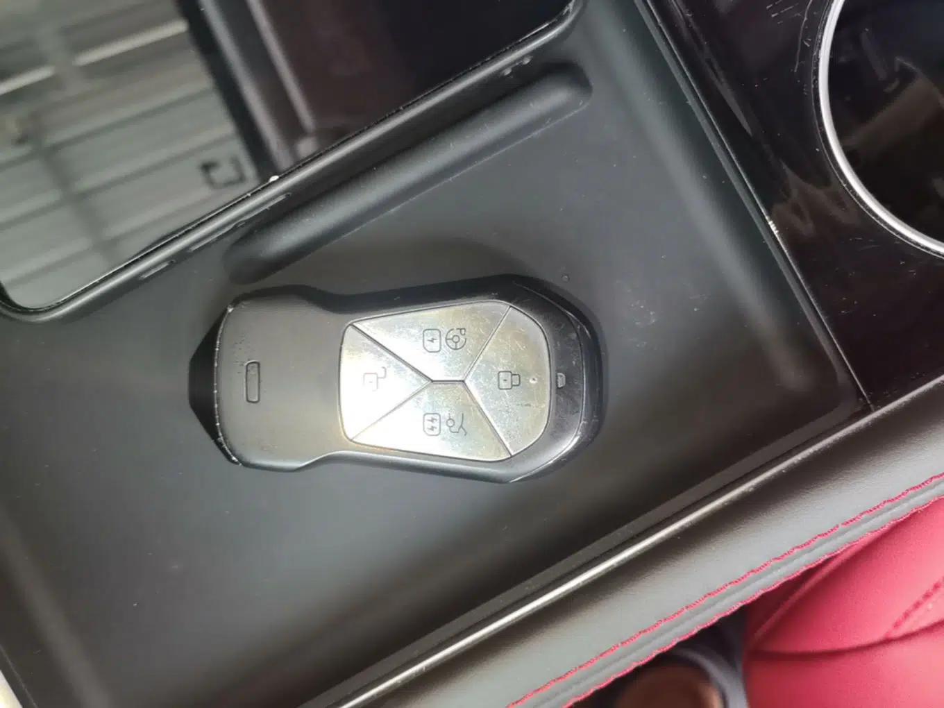 XPeng P7 2023 P7i 610 Max Performance Edition — миниатюра 20