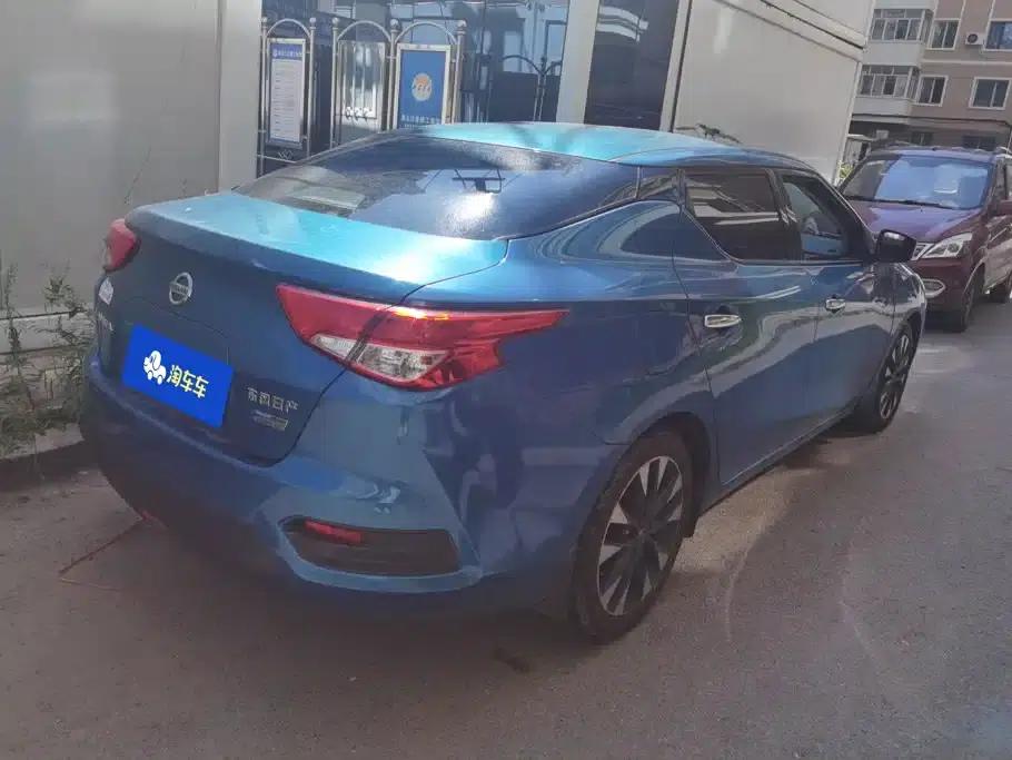 Nissan Bluebird 2016 1.6L CVT Smart Edition — миниатюра 3