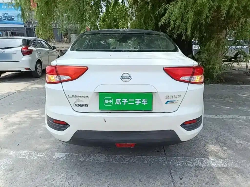 Nissan Bluebird 2016 1.6L CVT Smart Edition — миниатюра 6