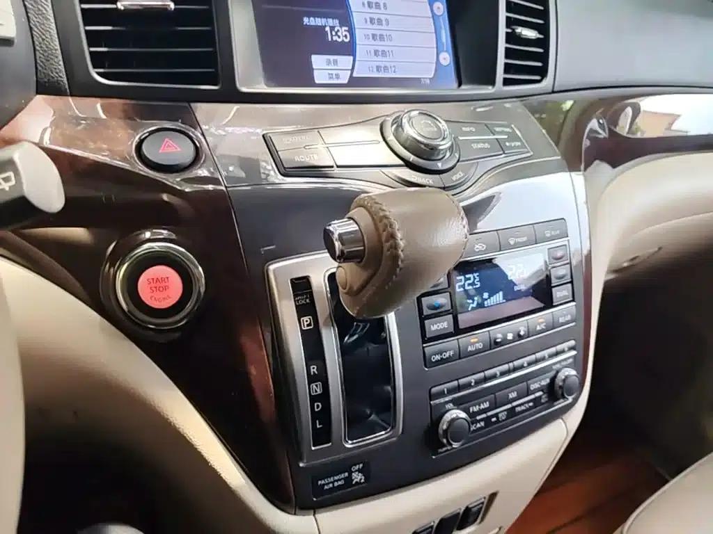Quest 2015 3.5L SL — миниатюра 14