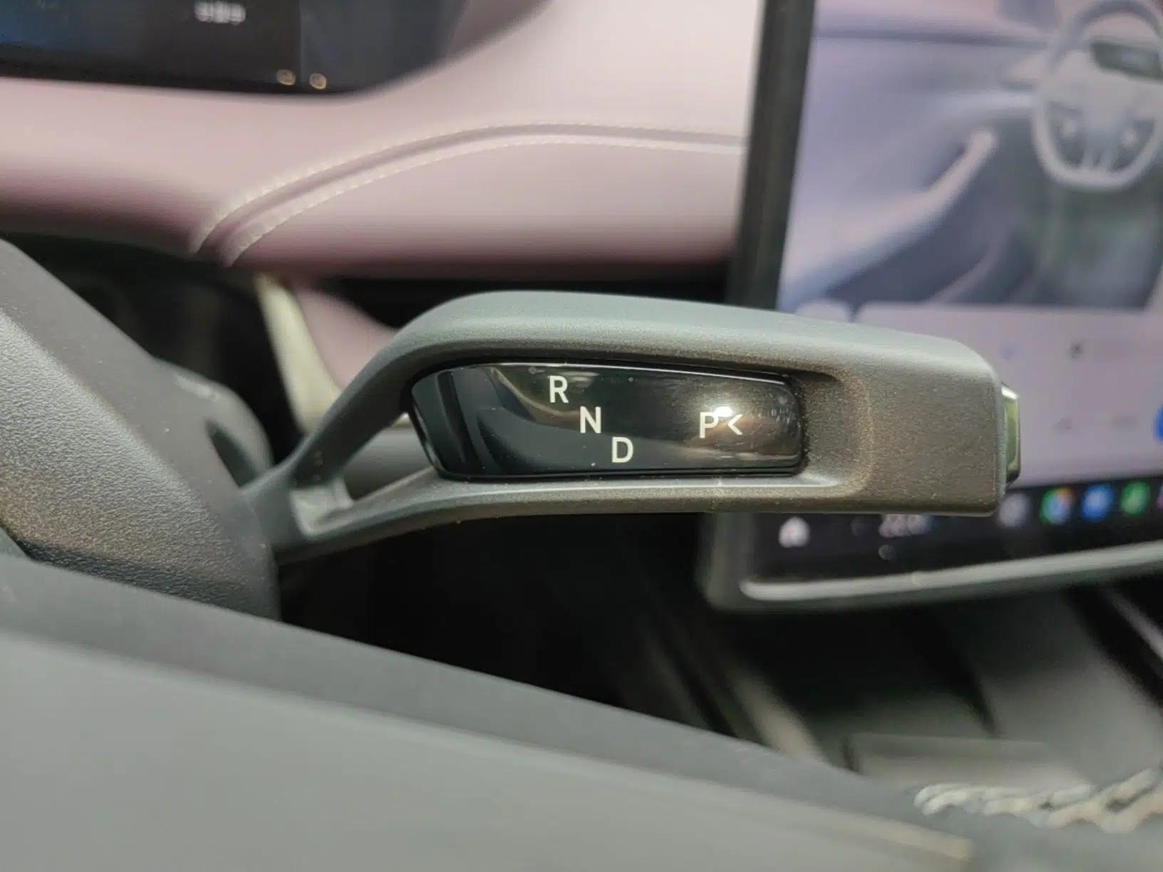 Xiaomi Auto SU7 2024 Rear-Drive Ultra-Long Range Advanced Pro-Level Intelligent Driving Version — миниатюра 16