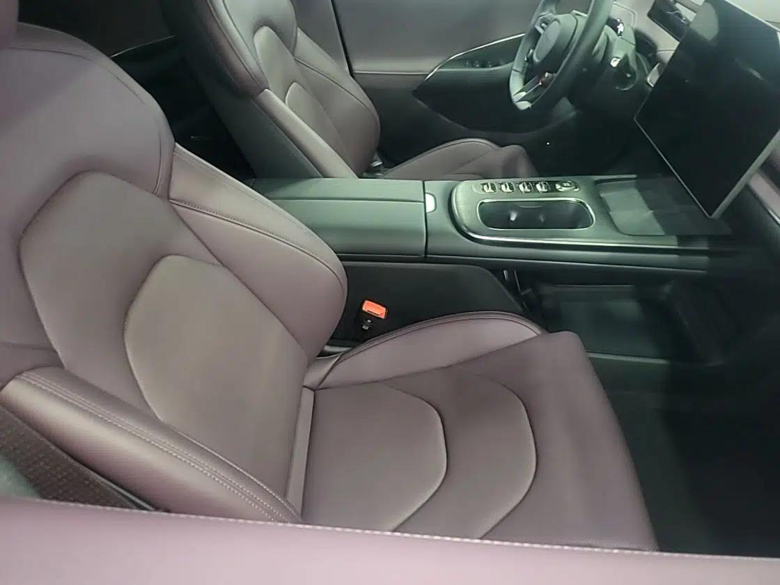 Xiaomi Auto SU7 2024 Rear-Drive Ultra-Long Range Advanced Pro-Level Intelligent Driving Version — миниатюра 19