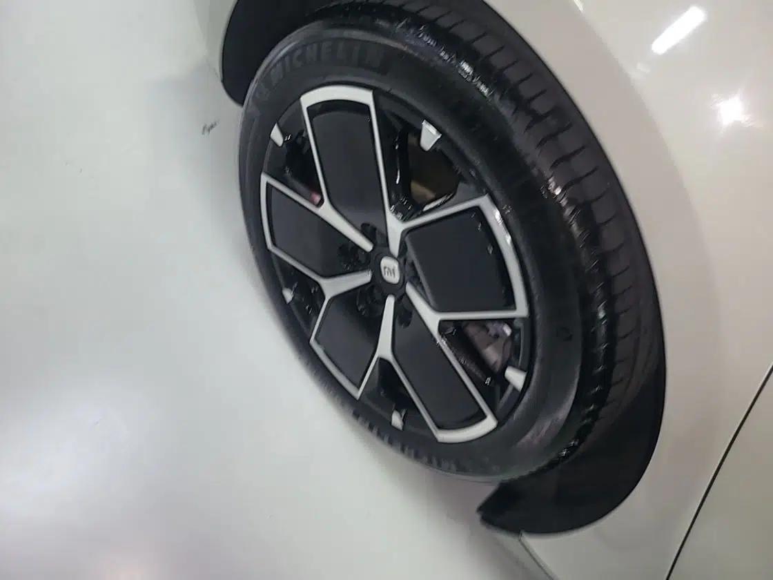 Xiaomi Auto SU7 2024 Rear-Drive Long-Range Intelligent Driving Version — миниатюра 11