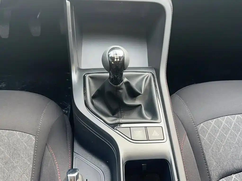 Roewe i5 2026 1.5L Manual Comfort Edition — миниатюра 8