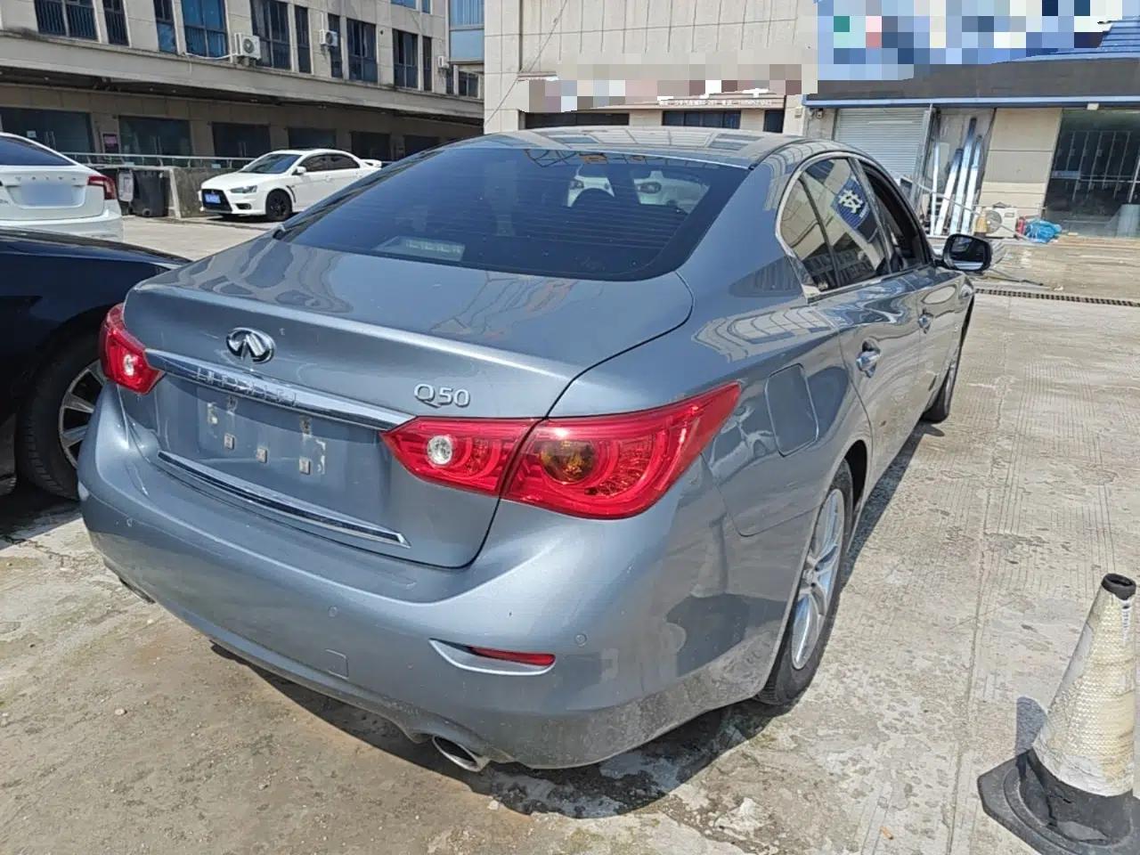 Infiniti Q50 2014 2.0T Luxury Edition — миниатюра 4