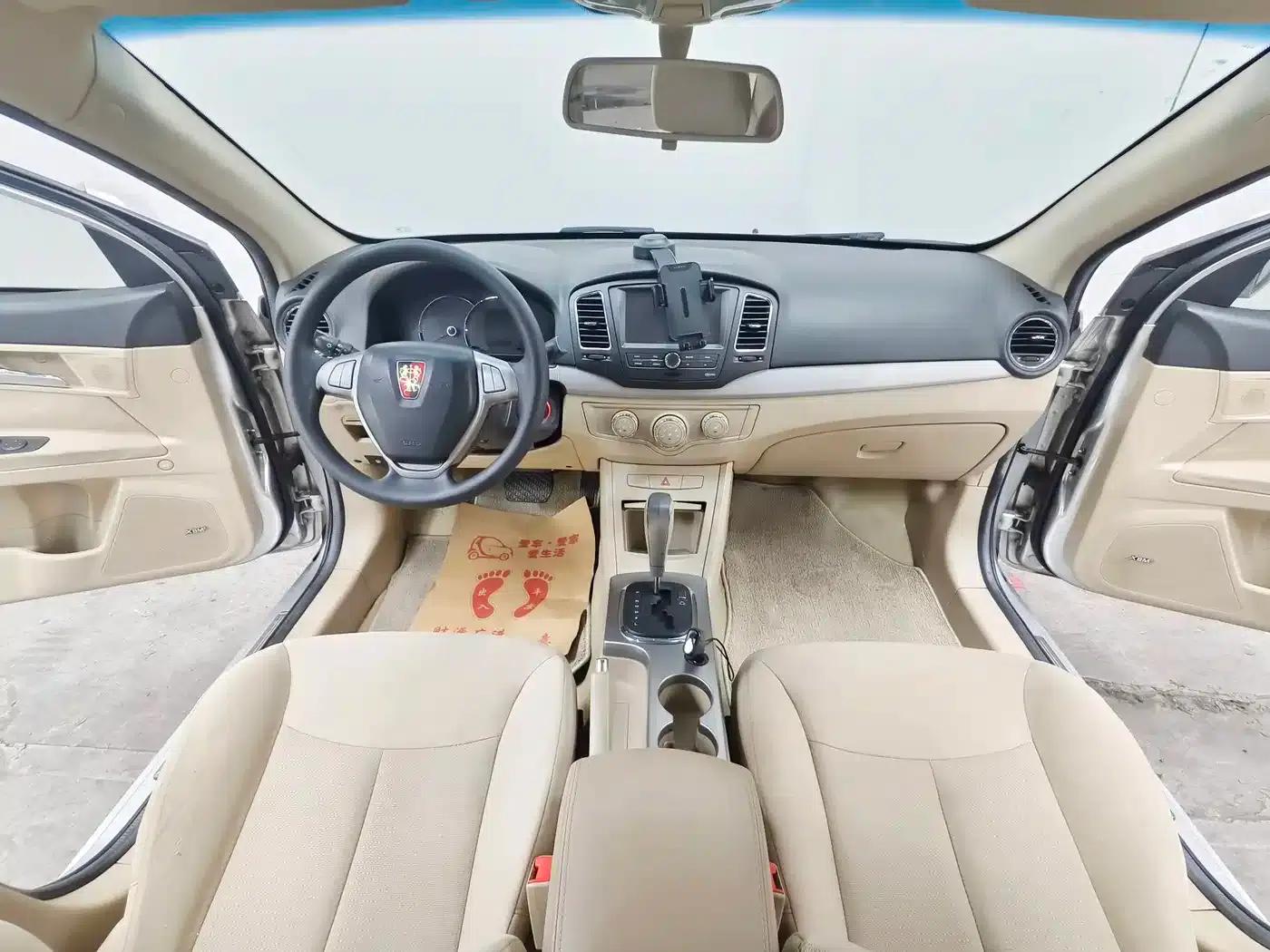 Roewe 350 2011 Model 350S 1.5L Automatic Delight Edition — миниатюра 9