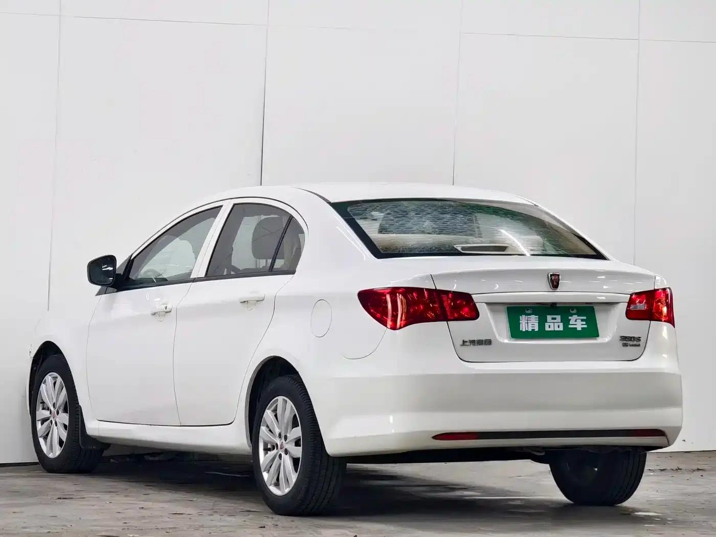 Roewe 350 2014 1.5L Manual Speed Edition — миниатюра 6