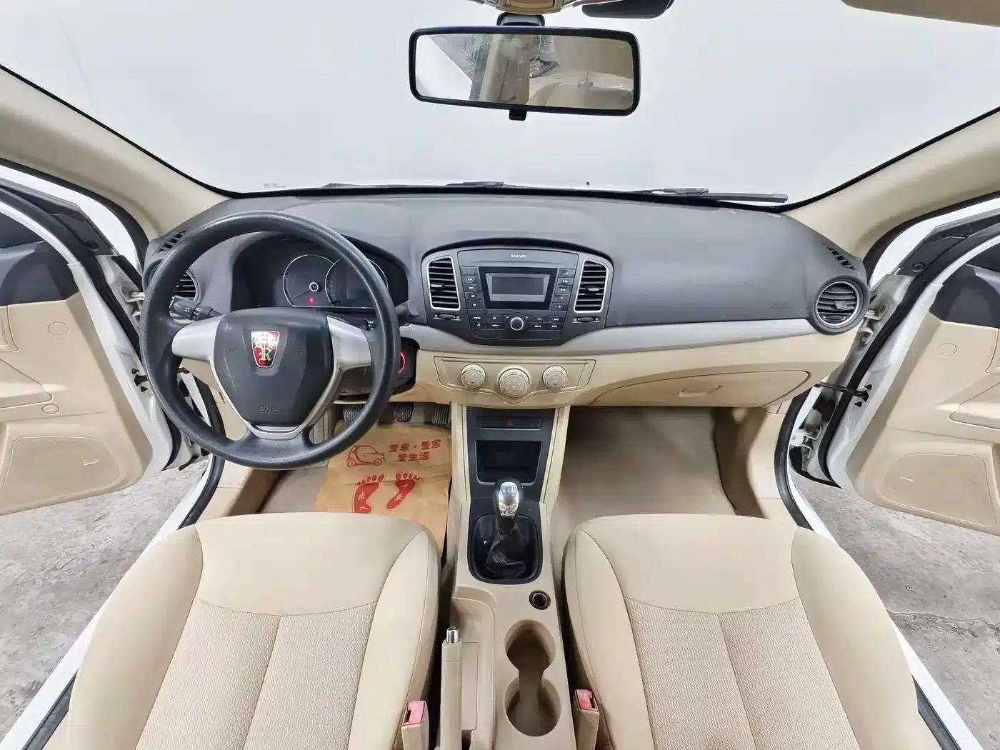 Roewe 350 2014 1.5L Manual Speed Edition — миниатюра 9