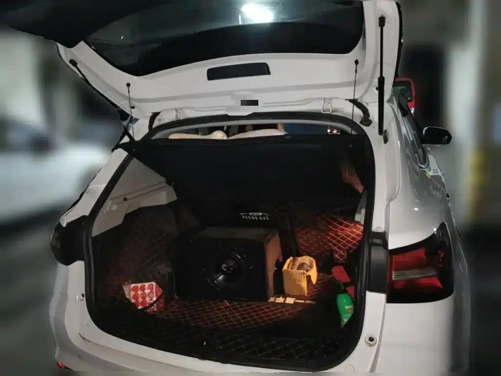 Roewe RX3 2018 1.6L CVT Flagship Edition — миниатюра 16