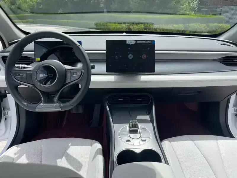 Seal 05DM 2025 Intelligent Driving Edition DM-i 55KM Luxury Model — миниатюра 7