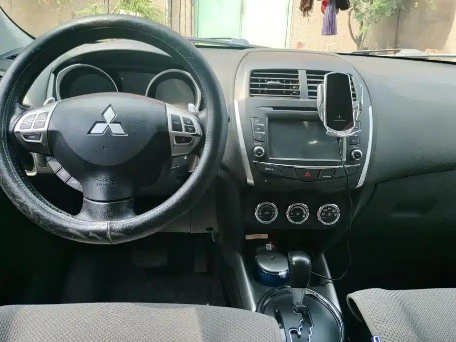 2013 ASX 2.0L CVT 4WD Premium Edition — миниатюра 12