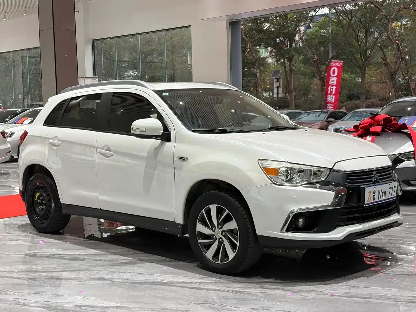 2018 ASX 2.0L CVT 2WD Premium Edition — миниатюра 3