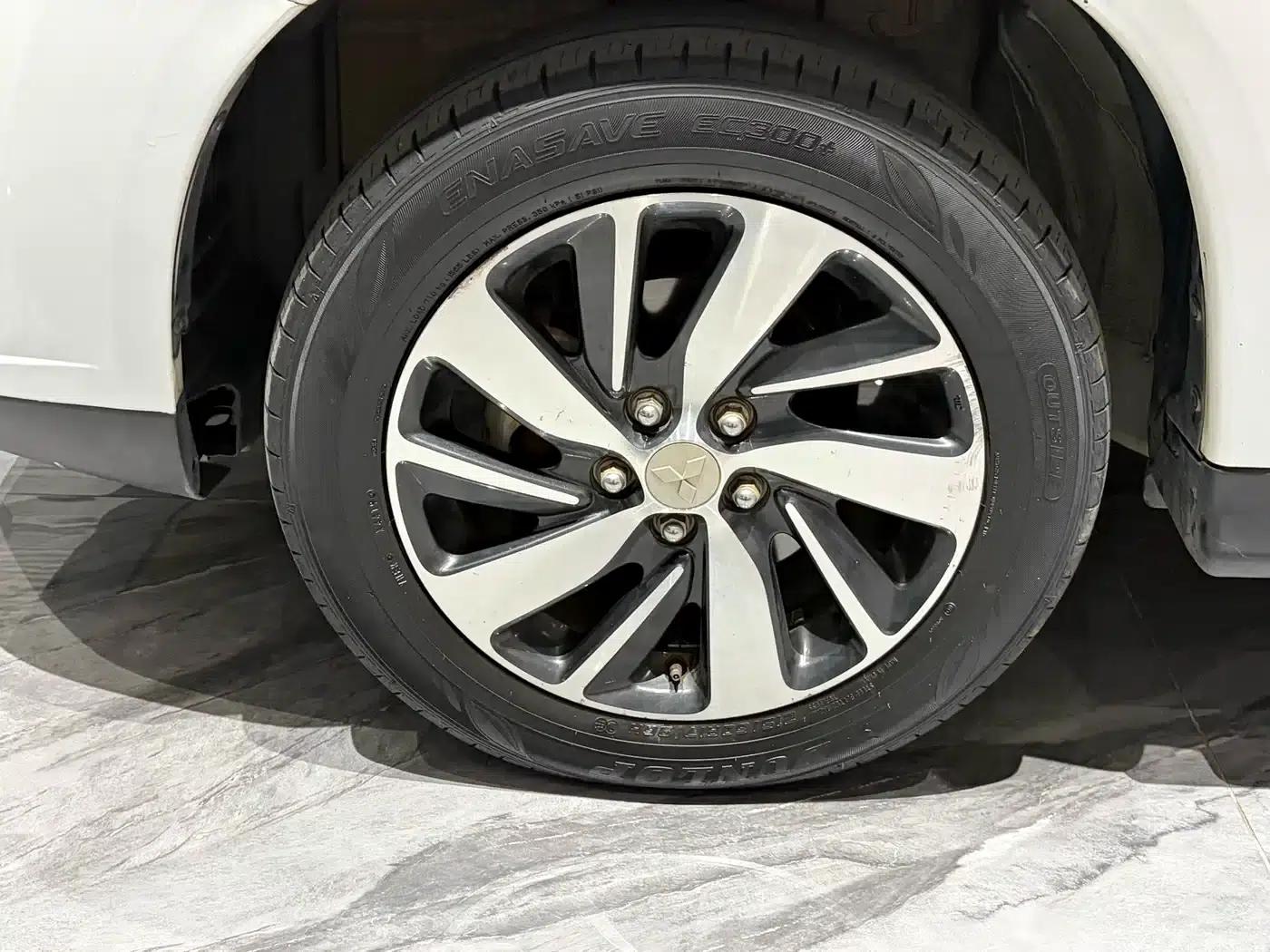 2018 ASX 2.0L CVT 2WD Premium Edition — миниатюра 24