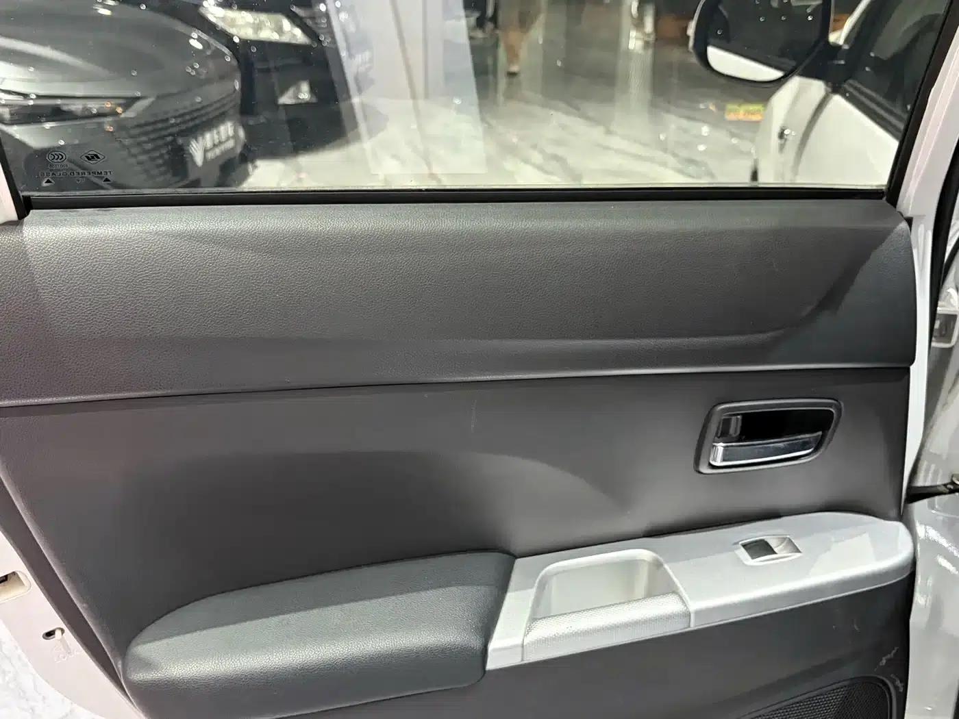 2018 ASX 2.0L CVT 2WD Premium Edition — миниатюра 25