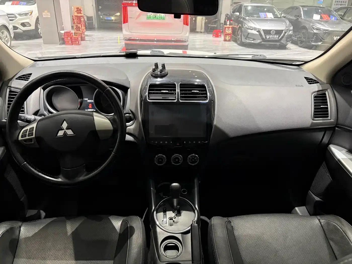 2018 ASX 2.0L CVT 2WD Premium Edition — миниатюра 27
