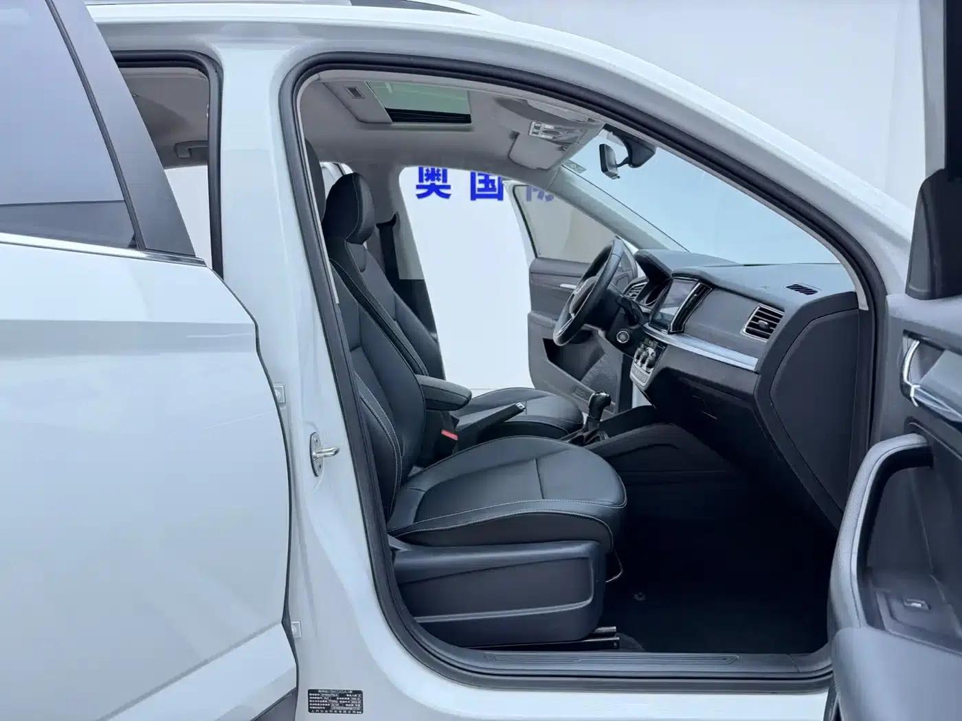 Kamiq 2023 1.5L Automatic Comfort Edition — миниатюра 13