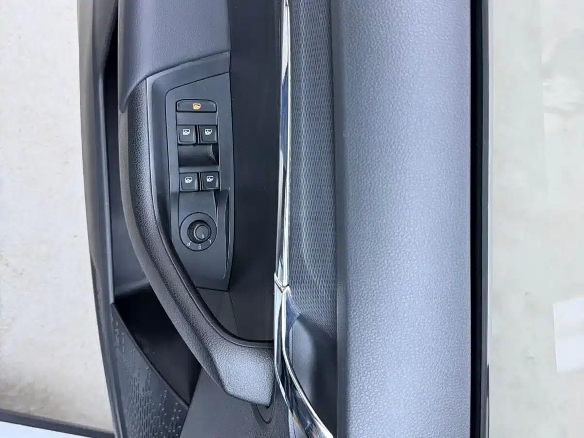 Kamiq 2023 1.5L Automatic Comfort Edition — миниатюра 4