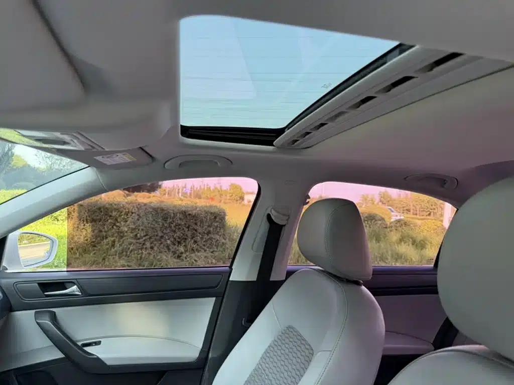 Rapid 2016 1.6L Manual Comfort Edition — миниатюра 11
