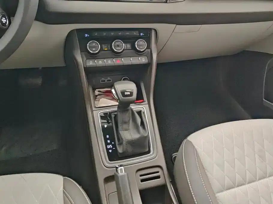 Karoq 2018 TSI280 Luxury Edition (National V Emission Standard) — миниатюра 16