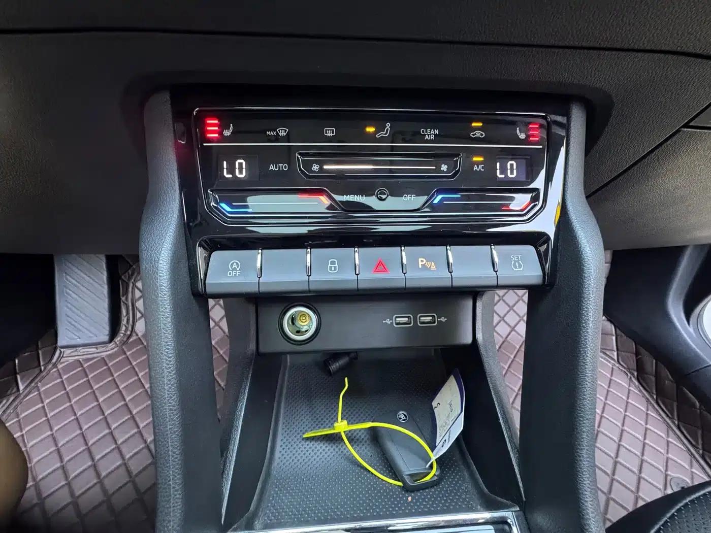 Karoq 2022 TSI280 Premium Edition — миниатюра 13