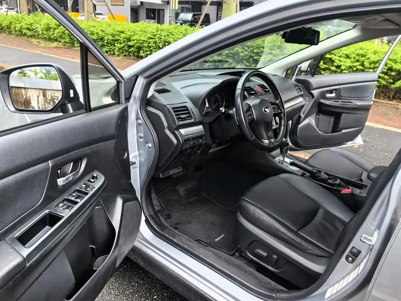 Subaru XV 2012 2.0i Luxury Edition — миниатюра 21