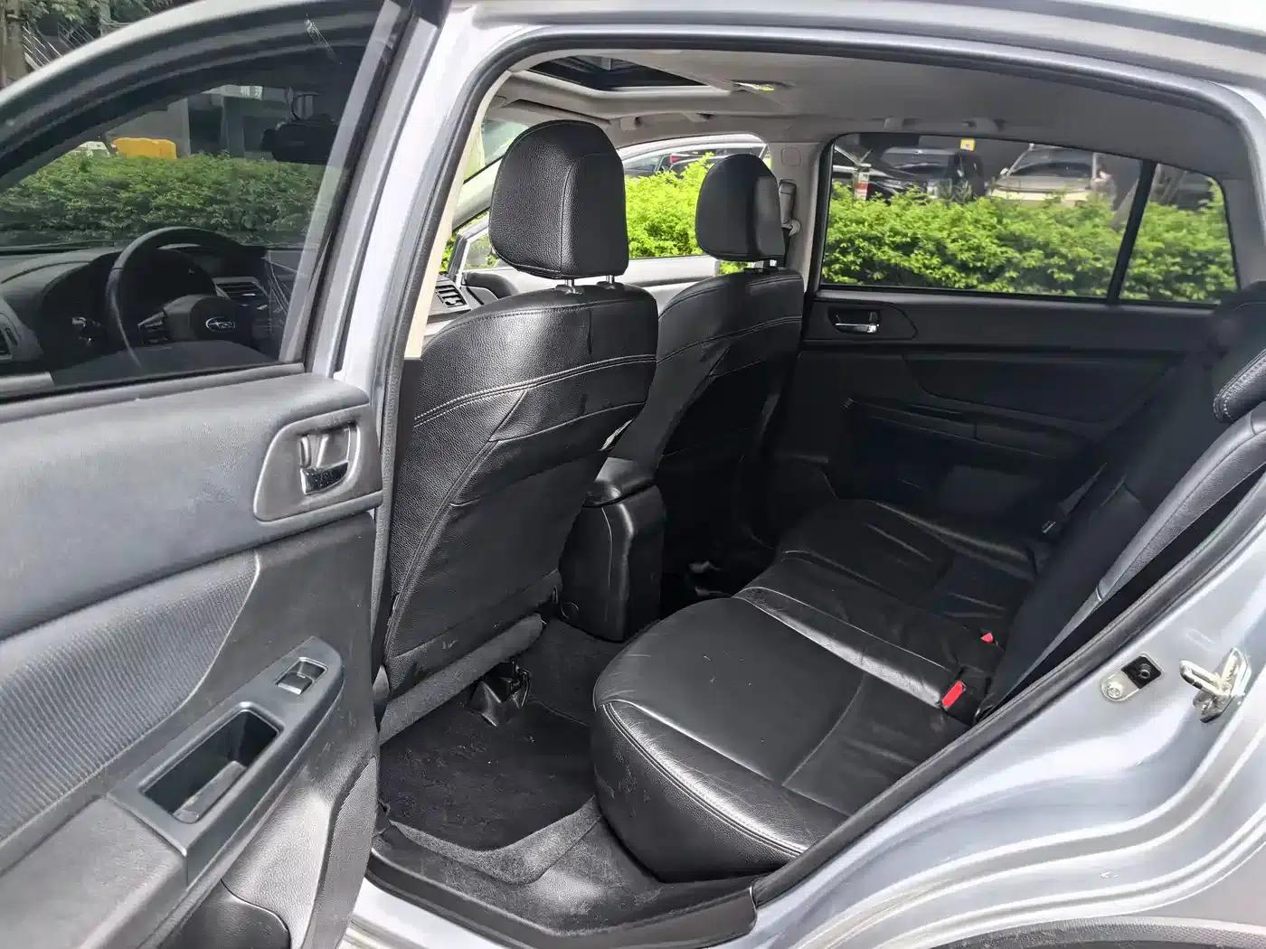 Subaru XV 2012 2.0i Luxury Edition — миниатюра 22