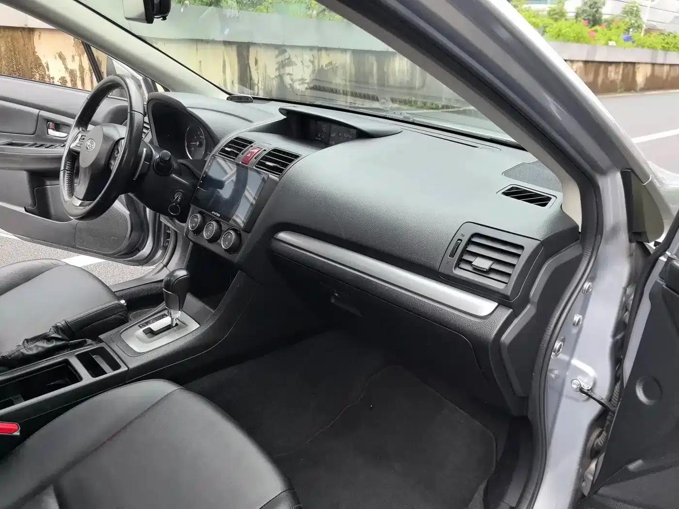 Subaru XV 2012 2.0i Luxury Edition — миниатюра 25