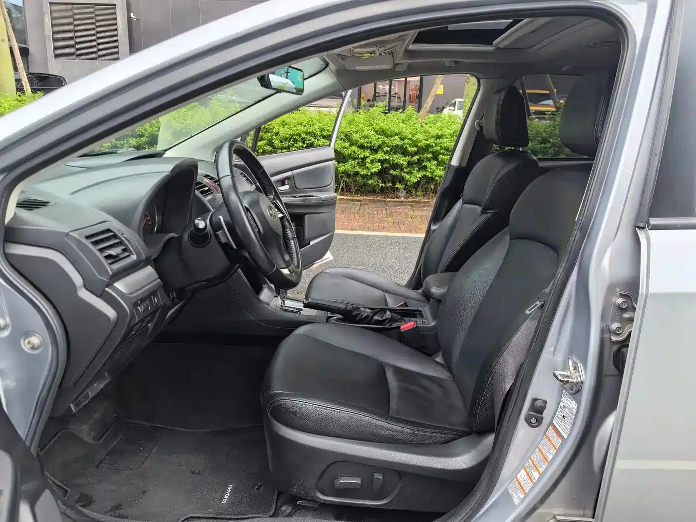Subaru XV 2012 2.0i Luxury Edition — миниатюра 8