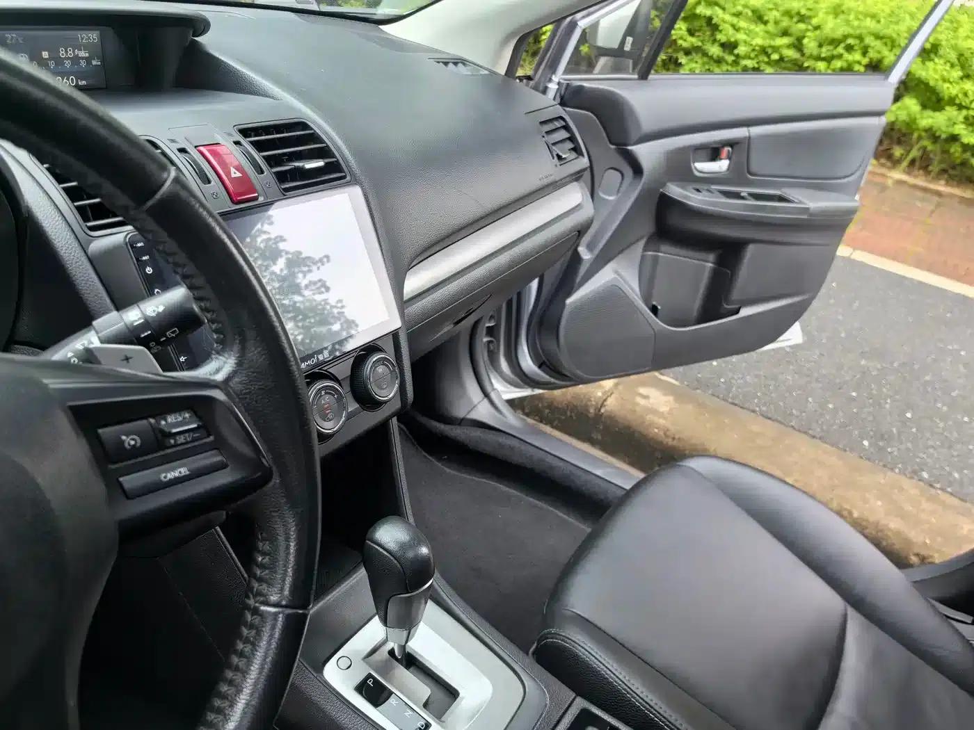 Subaru XV 2012 2.0i Luxury Edition — миниатюра 10