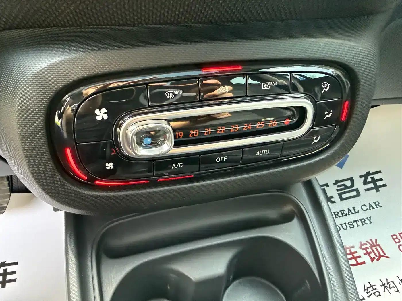 2018 Smart Forfour 0.9T 66kW Pioneer Edition — миниатюра 13