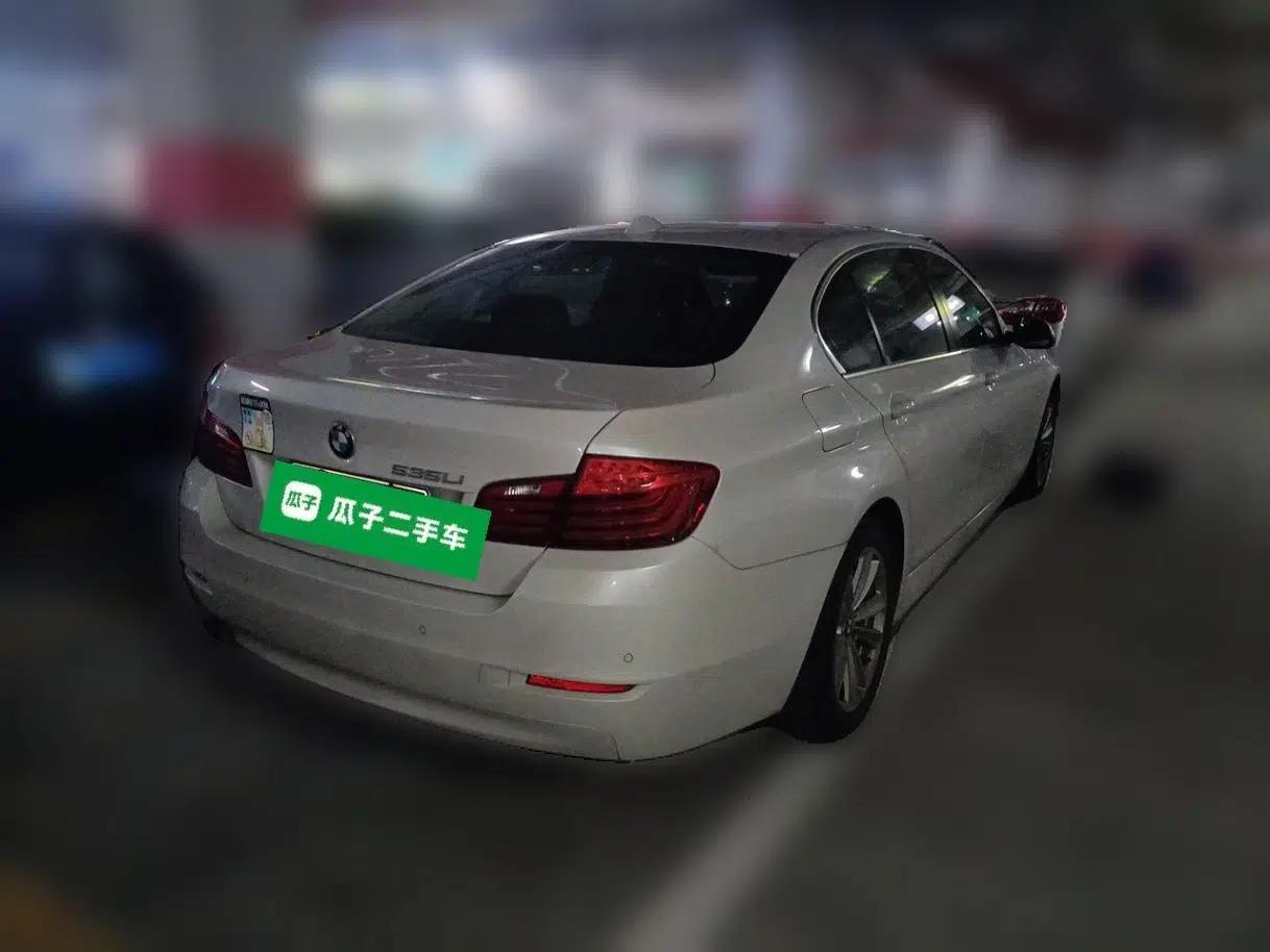 BMW 5 Series 2017 520Li Elegant Edition — миниатюра 6