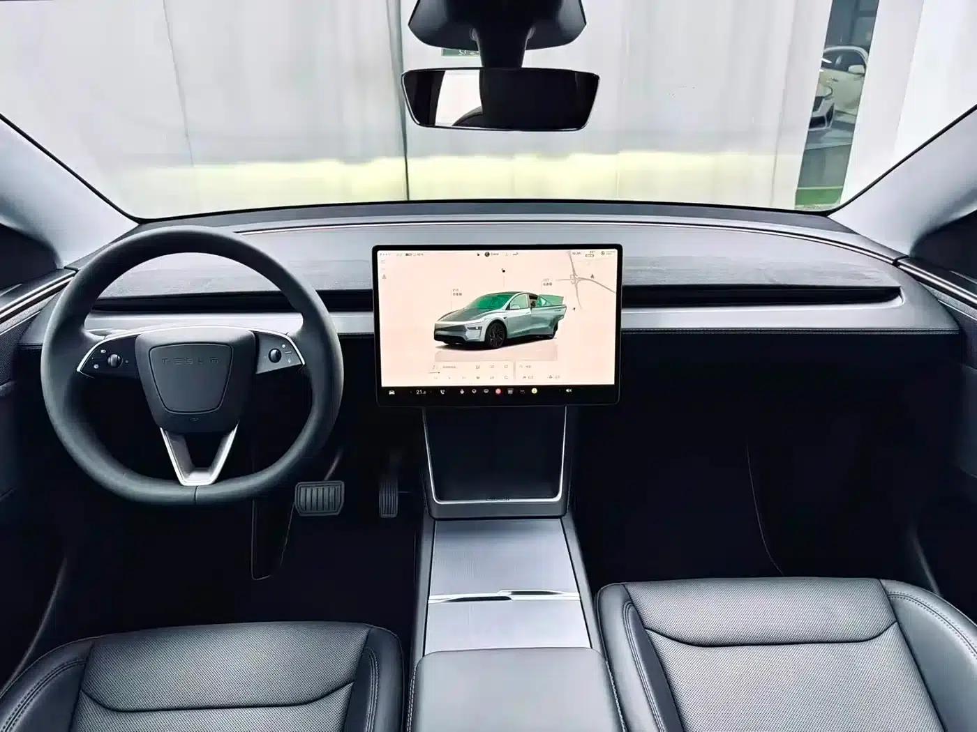 Model Y 2025 Rear-Wheel Drive — миниатюра 3