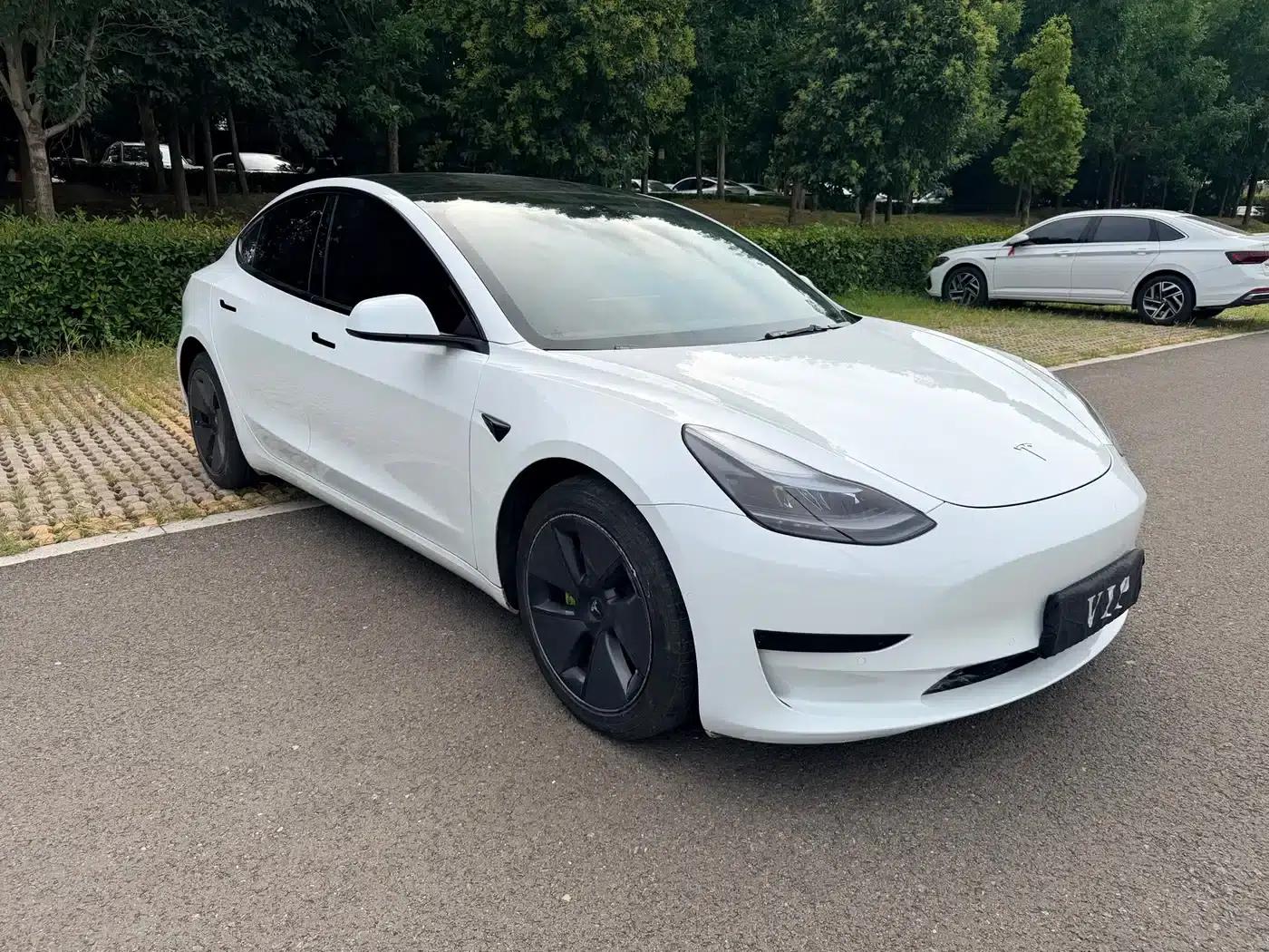 Model 3 2022 Rear-Wheel Drive — миниатюра 3