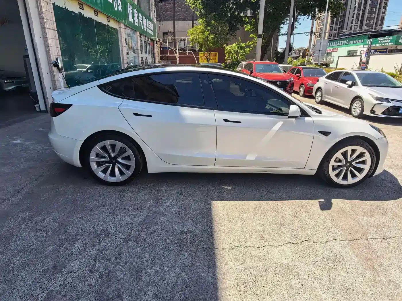 Model 3 2021 Facelift Standard Range Rear-Wheel Drive Upgrade Version 3D1 — миниатюра 3