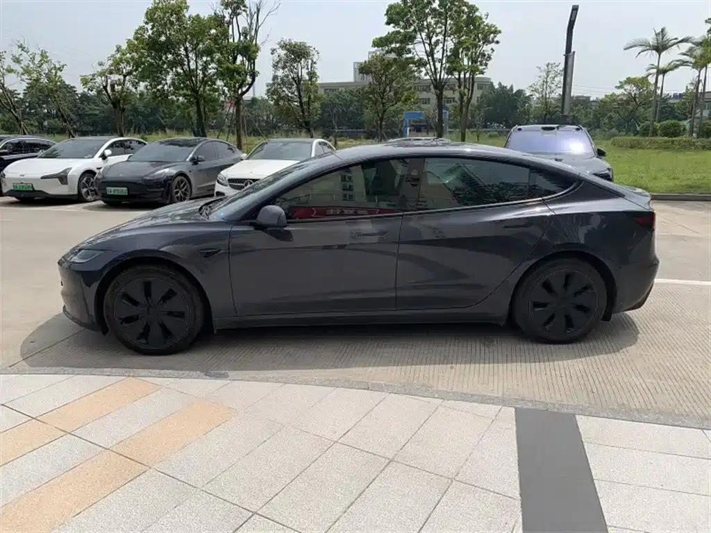 Model 3 2023 Rear-Wheel Drive — миниатюра 3