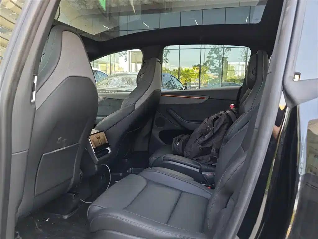 Model Y L 2025 Long Range All-Wheel Drive — миниатюра 5