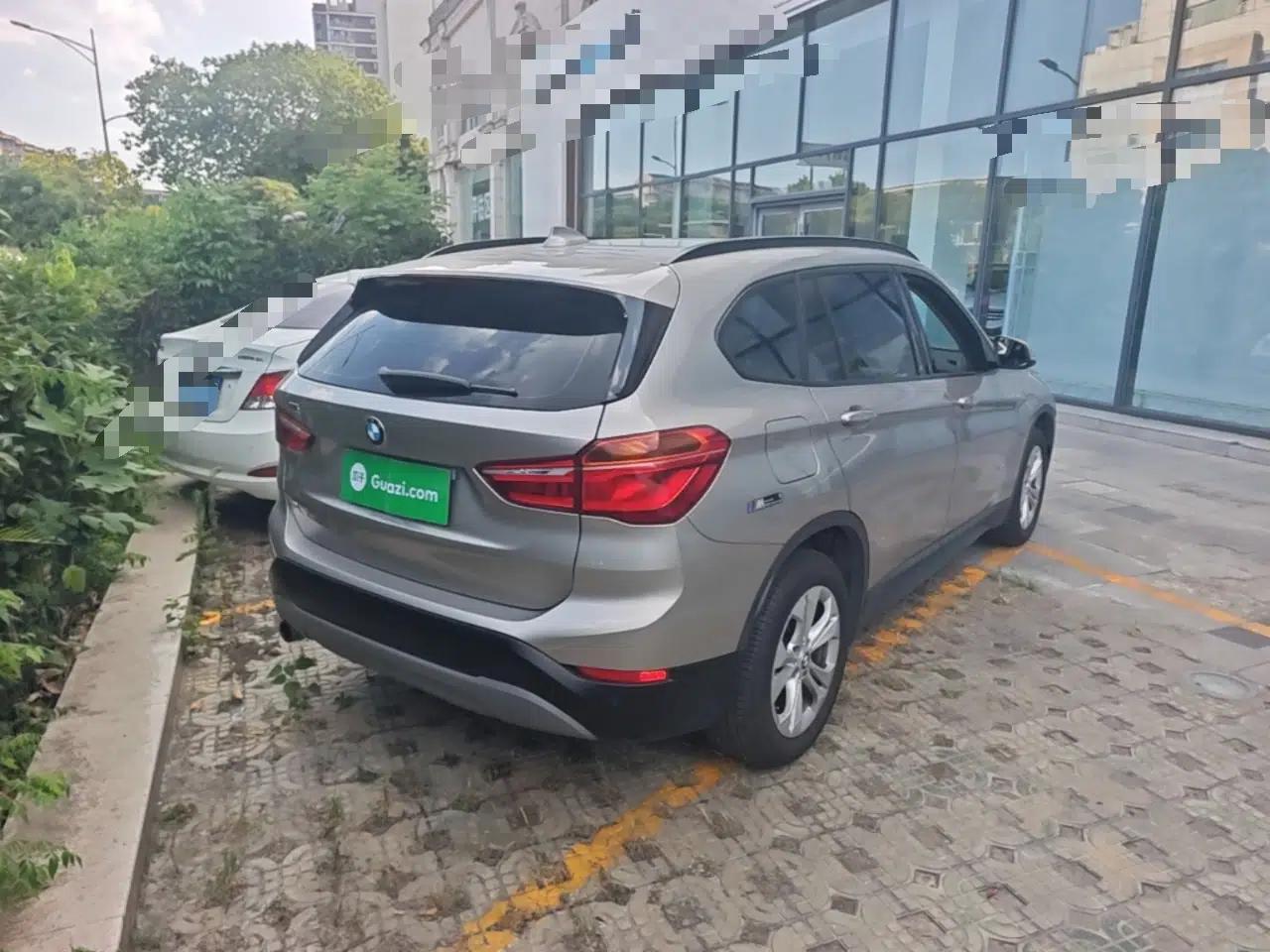 BMW X1 2016 sDrive18Li Premium Edition — миниатюра 6