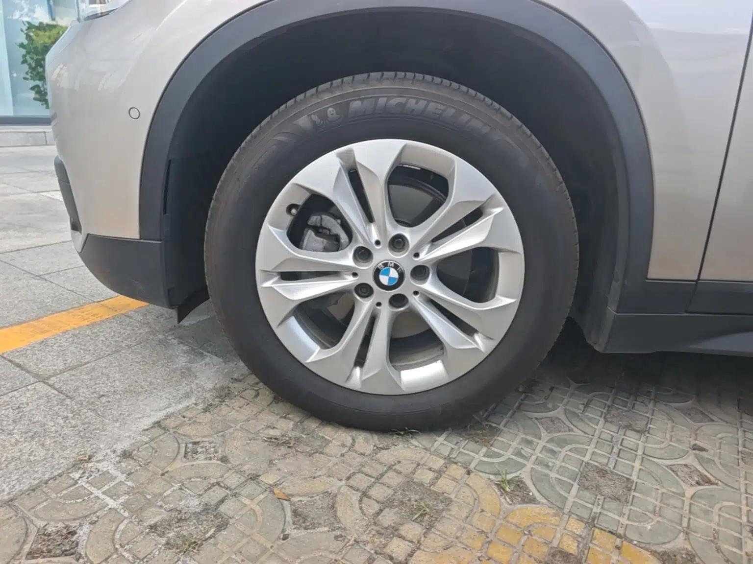 BMW X1 2016 sDrive18Li Premium Edition — миниатюра 10