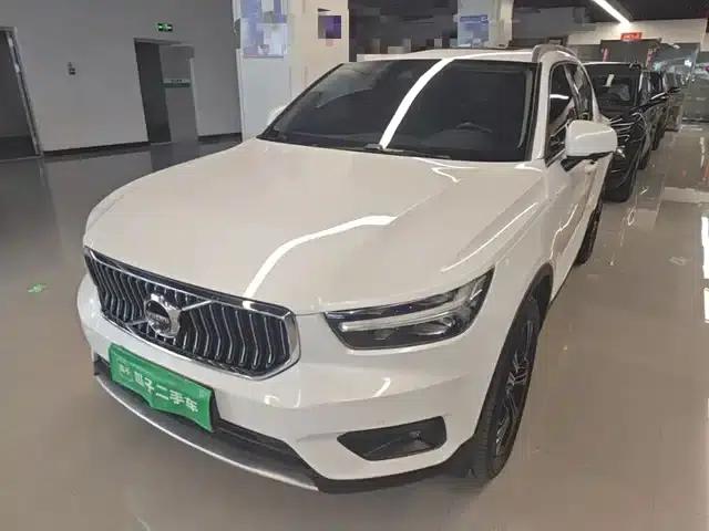 2021 Volvo XC40 T4 AWD Inscription Luxury Edition