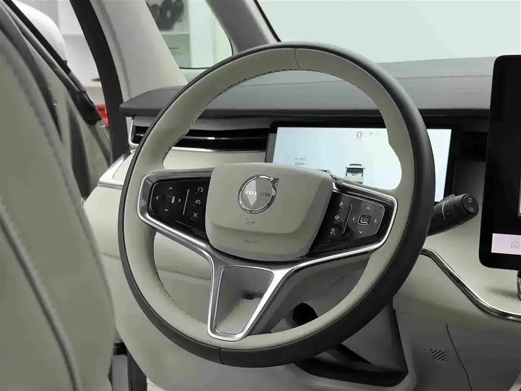 Volvo EM90 2025 Ultra 6-seater — миниатюра 23