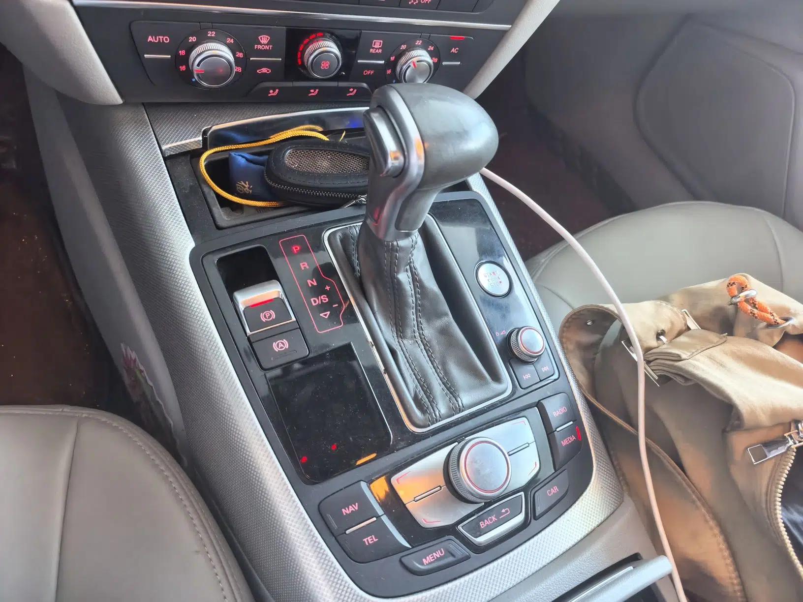 Audi A6L 2012 TFSI Standard Model — миниатюра 14