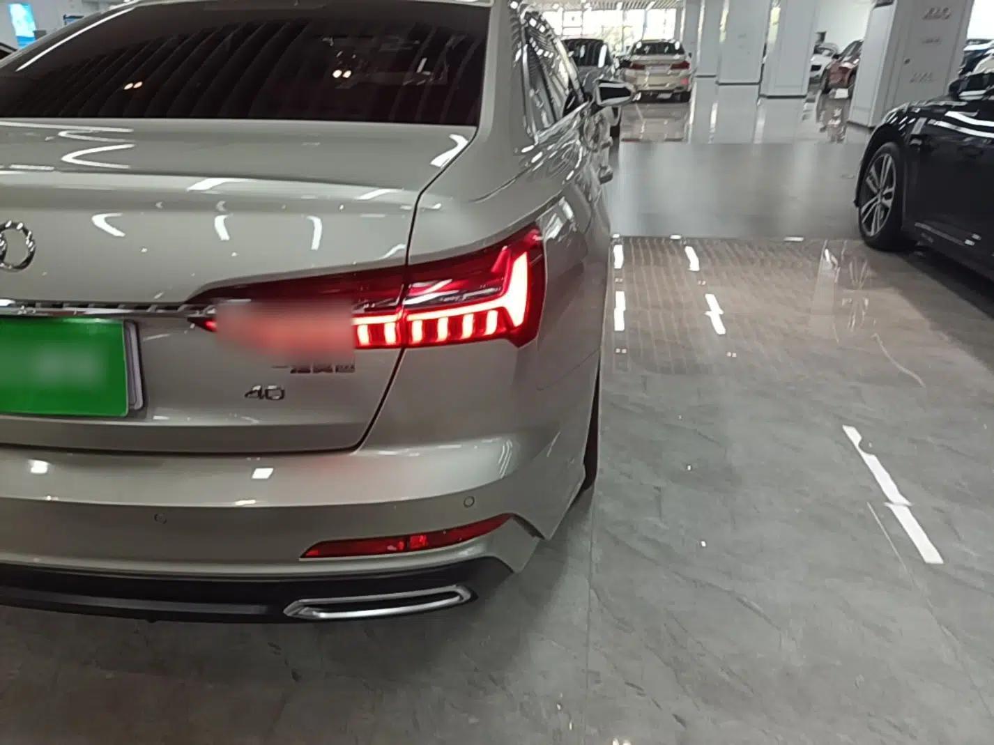 Audi A6L 2019 40 TFSI Luxury Dynamic Model — миниатюра 9