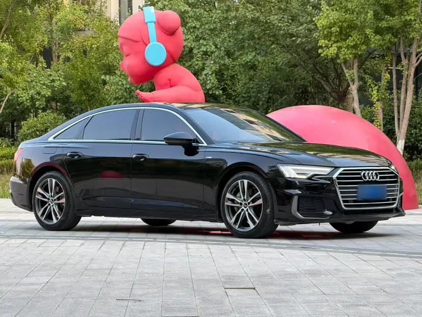 Audi A6L 2022 40 TFSI Luxury Dynamic Model — миниатюра 2