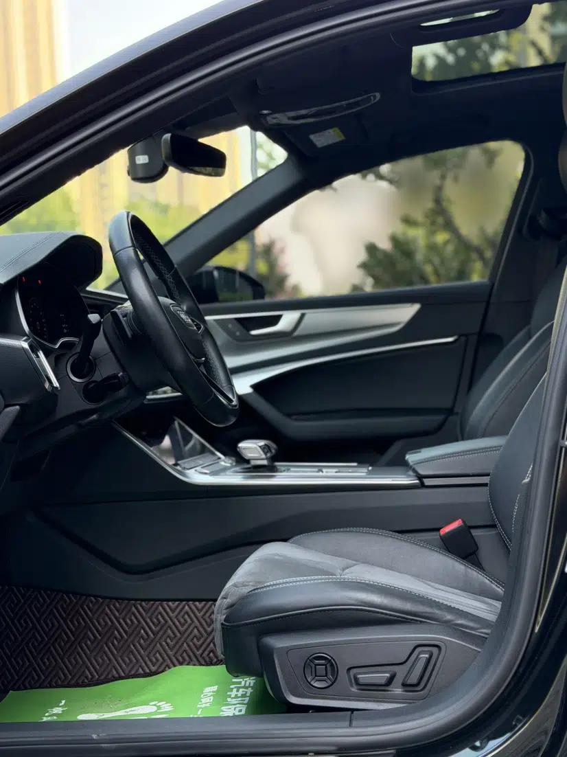 Audi A6L 2022 40 TFSI Luxury Dynamic Model — миниатюра 16