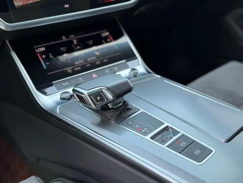 Audi A6L 2022 40 TFSI Luxury Dynamic Model — миниатюра 20