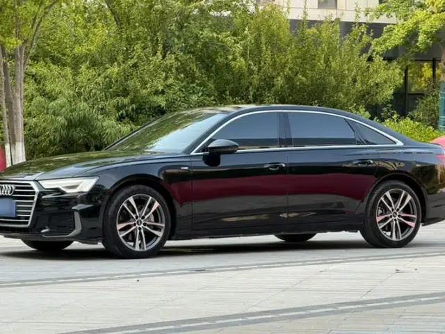 Audi A6L 2022 40 TFSI Luxury Dynamic Model
