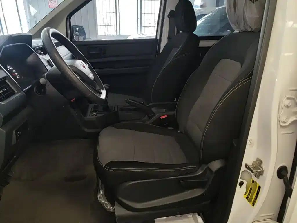 Wuling Hongguang PLUS 2020 1.5L Manual Standard 5-Seater — миниатюра 15